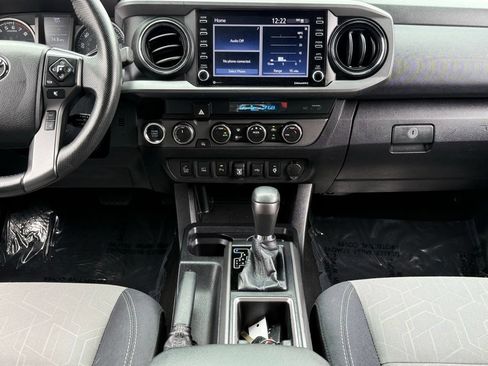Used 2021 Toyota Tacoma TRD Off-Road w/ Technology Package AWD/4WD image 21