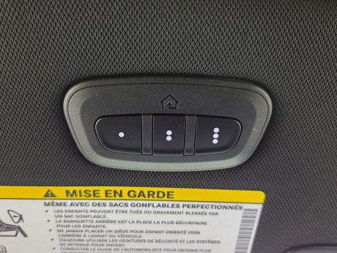 New 2025 Chrysler Pacifica Select image 28