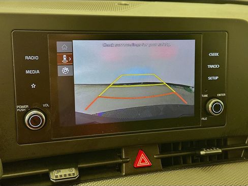 Used 2024 Kia Sportage LX image 22