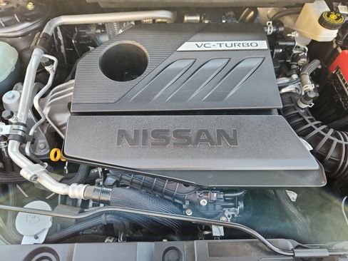 Used 2023 Nissan Rogue SV AWD/4WD image 17