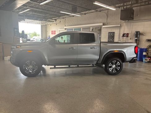 Used 2023 GMC Canyon AT4 w/ AT4 Premium Package AWD/4WD image 4