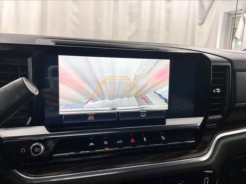 Used 2024 GMC Sierra 1500 Elevation image 19