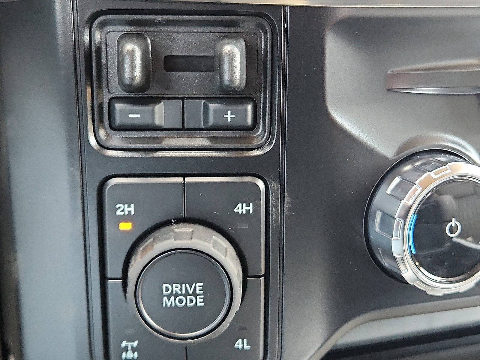 New 2026 Ford F250 Platinum w/ Platinum Plus Package AWD/4WD image 15