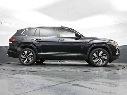 Used 2024 Volkswagen Atlas SEL AWD/4WD image 23