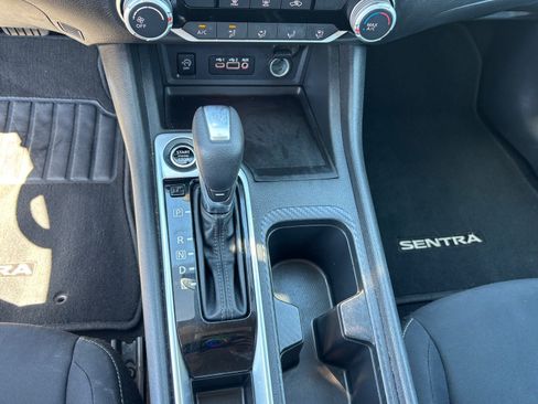 Used 2024 Nissan Sentra SV FWD image 16