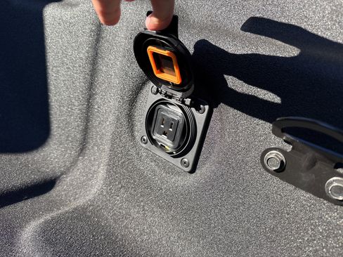 New 2026 Nissan Frontier PRO-4X w/ Pro-4x Convenience Package image 8