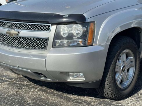 Used 2010 Chevrolet Avalanche LT w/ Luxury Package AWD/4WD image 8