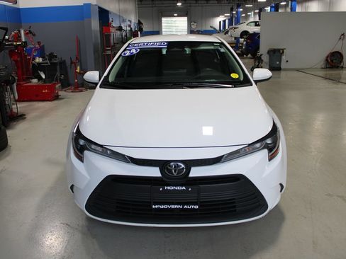 Used 2024 Toyota Corolla LE FWD image 3