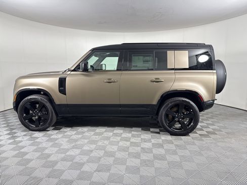 New 2026 Land Rover Defender 110 X-Dynamic SE AWD/4WD image 2