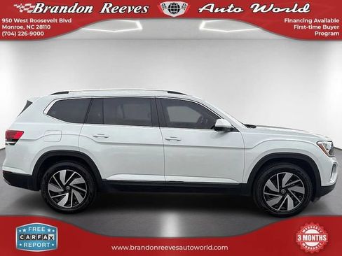 Used 2024 Volkswagen Atlas SEL AWD/4WD image 4