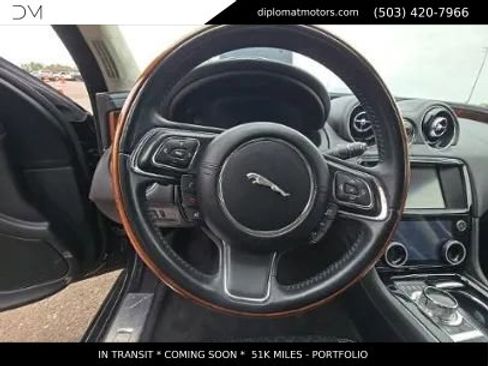 Used 2016 Jaguar XJ L Portfolio AWD/4WD image 10