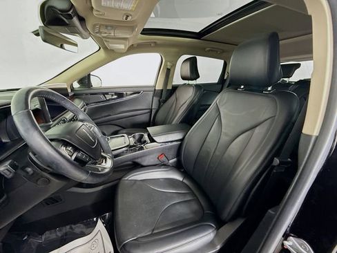 Used 2023 Lincoln Nautilus Reserve image 21