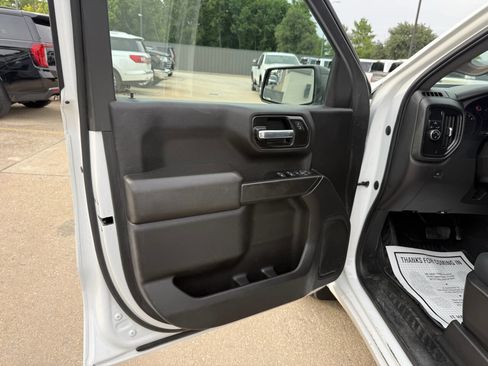 Used 2022 Chevrolet Silverado 1500 Custom w/ LPO, Dark Essentials Package RWD image 8