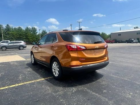 Used 2018 Chevrolet Equinox LT w/ Sun & Infotainment Package FWD image 3