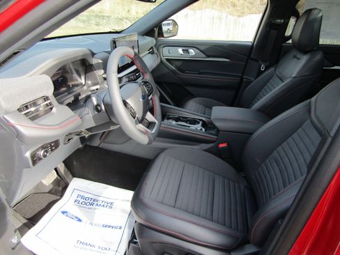 New 2026 Ford Explorer ST-Line w/ ST-Line Street Pack image 11