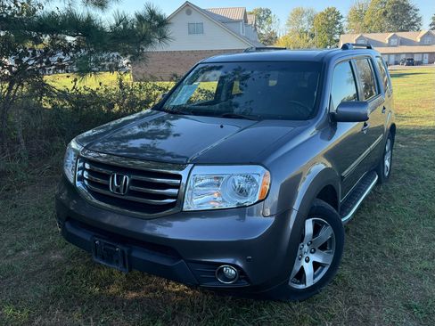 Used 2014 Honda Pilot Touring image 2