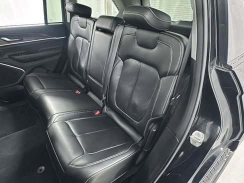 Used 2022 Jeep Grand Cherokee Limited 4xe image 13