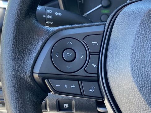 Certified 2025 Toyota Corolla LE image 26