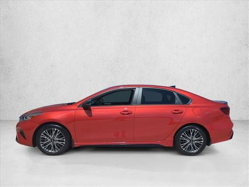 Used 2023 Kia Forte GT-Line w/ GT-Line Premium Package FWD image 9