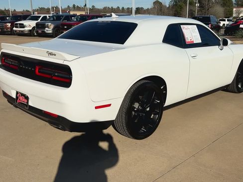 Used 2021 Dodge Challenger SXT w/ Plus Package image 9