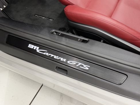 Certified 2024 Porsche 911 Carrera GTS RWD image 32