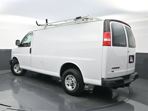 Used 2020 Chevrolet Express 2500 w/ Driver Convenience Package image 18