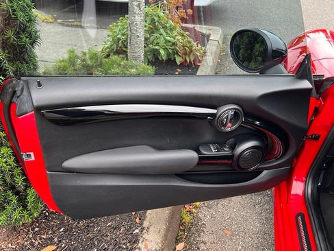 Used 2016 MINI Cooper 2-Door Hardtop FWD image 11