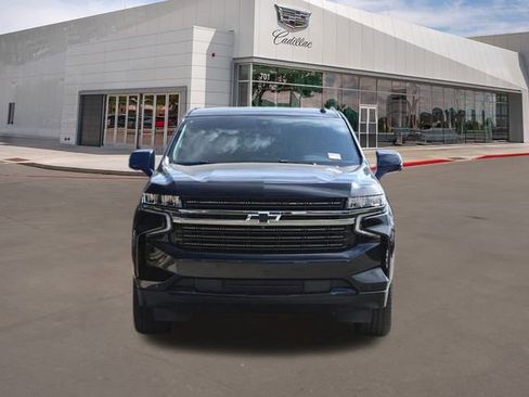 Used 2021 Chevrolet Suburban RST w/ Luxury Package image 2