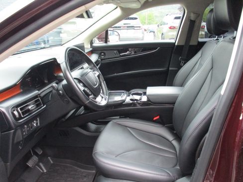 Used 2022 Lincoln Nautilus Reserve w/ Luxury Package AWD/4WD image 12