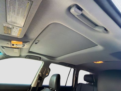 Used 2017 Lexus GX 460 image 25