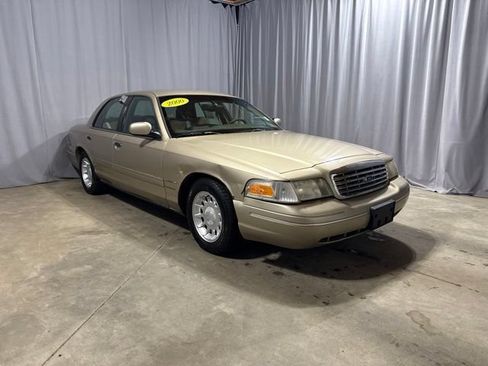Used 2000 Ford Crown Victoria LX RWD image 10