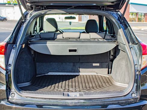Used 2019 Honda HR-V Sport image 17