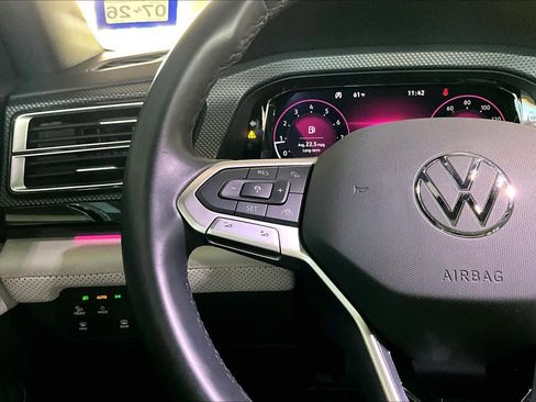 Used 2024 Volkswagen Atlas Cross Sport SEL Premium R-Line image 23