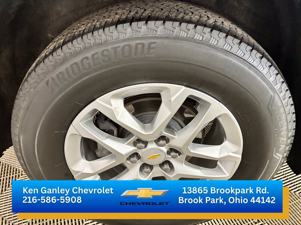 Used 2023 Chevrolet Traverse LS w/ Safety Package FWD image 28