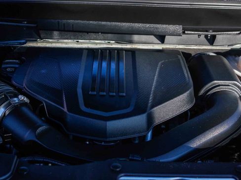 Used 2025 GMC Acadia Elevation image 25