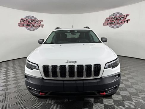 Used 2019 Jeep Cherokee Trailhawk w/ Cold Weather Group AWD/4WD image 2