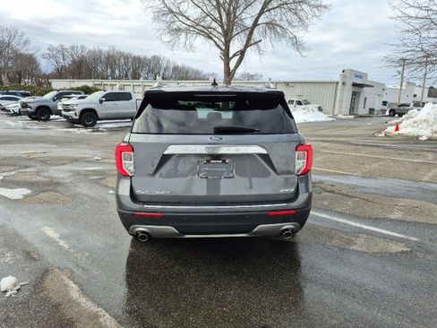 Used 2023 Ford Explorer Platinum image 6