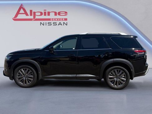 Used 2024 Nissan Pathfinder SL w/ SL Premium Package AWD/4WD image 2
