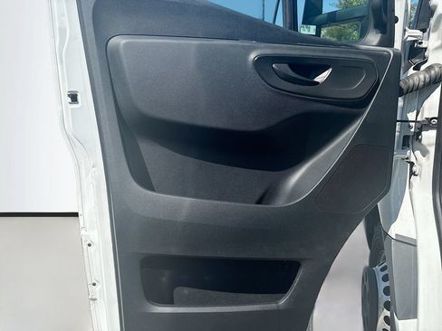 Used 2020 Mercedes-Benz Sprinter 4500 image 35