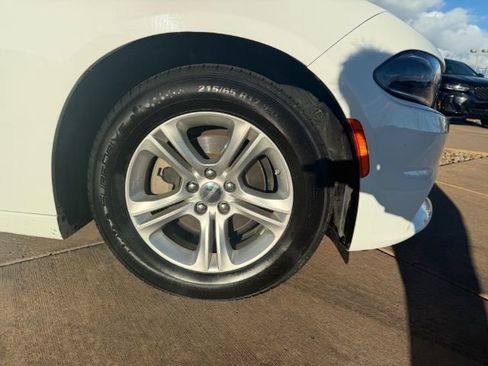 Used 2023 Dodge Charger SXT RWD image 11
