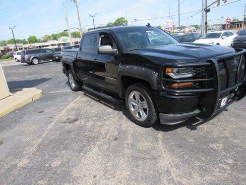 Used 2018 Chevrolet Silverado 1500 Custom w/ Custom Value Package AWD/4WD image 2