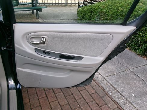 Used 2003 Nissan Maxima GXE FWD image 24
