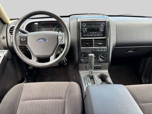 Used 2010 Ford Explorer XLT AWD/4WD image 12