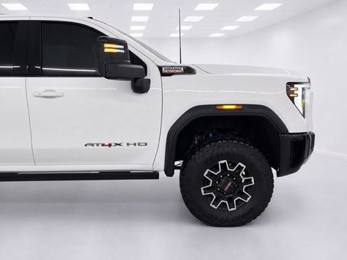 Used 2025 GMC Sierra 2500 AT4X AWD/4WD image 6