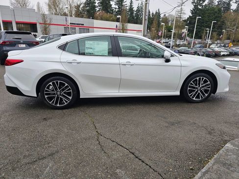 New 2026 Toyota Camry XLE image 8