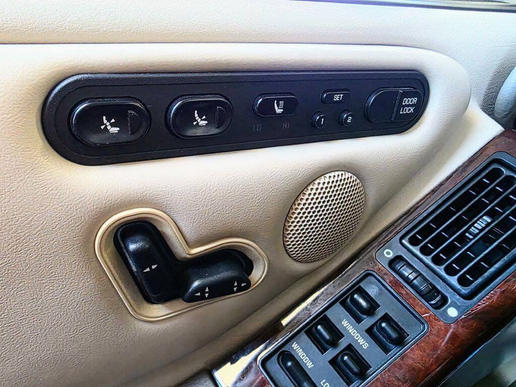 Used 1997 Oldsmobile Aurora FWD image 34