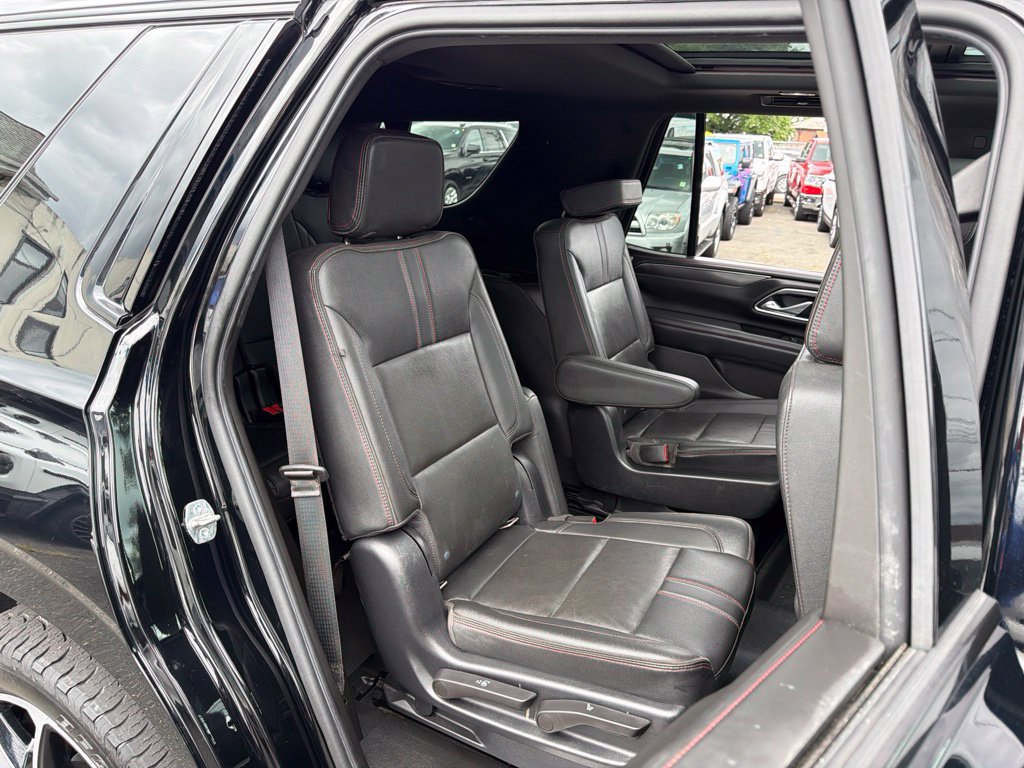 Used 2022 Chevrolet Tahoe RST w/ Luxury Package AWD/4WD image 27