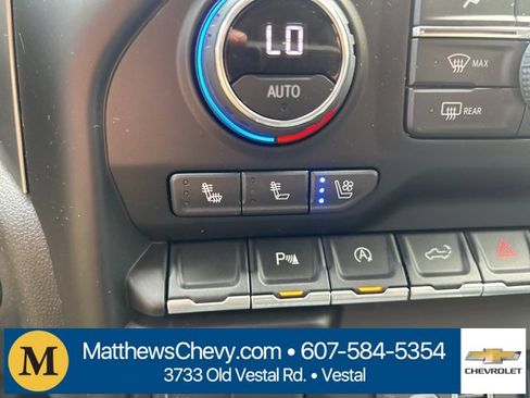 Used 2022 Chevrolet Silverado 1500 LTZ image 27