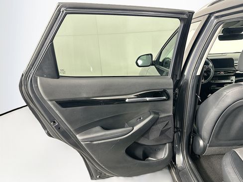 Used 2025 Kia Seltos S image 25