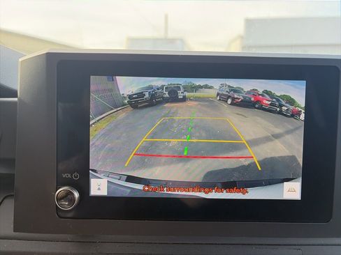 Used 2024 Toyota Tacoma SR image 15